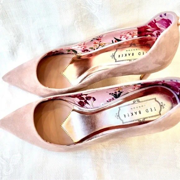 Elegant Pink Suede Women's Heels - Picture 3 of 12